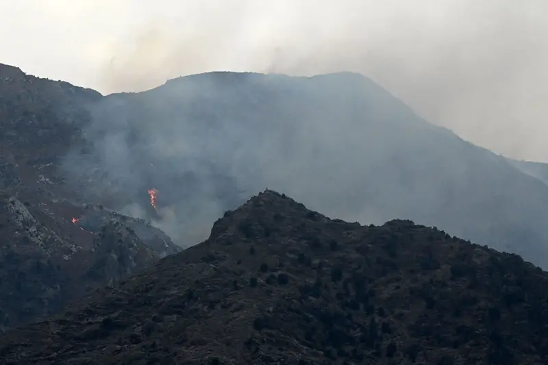 پاک۔افغان کشیدگی خطرناک مرحلے میں داخل، “یہ اب کھلی جنگ ہے” — خواجہ آصف کا دوٹوک بیان